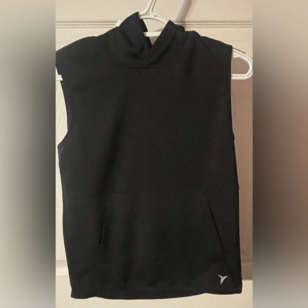 Boys’ Old Navy Active Black Hoodie! Size Large‎ 10/12